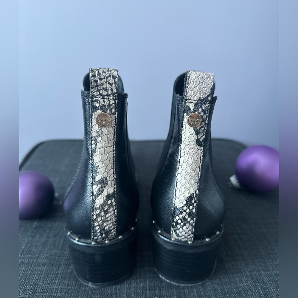 Stylized Cowboy Boots in Calf leather and Snake Skin, size 7/7.5